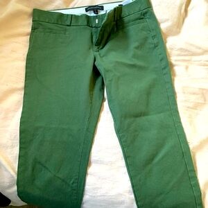 Banana Republic Green Cropped Pants